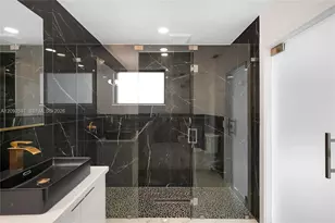 8745 NW 150th Terrace, Miami Lakes, FL 33018 - Photo 21