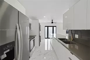 8745 NW 150th Terrace, Miami Lakes, FL 33018 - Photo 13