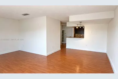 9372 Fontainebleau Blvd #L-402, Miami, FL 33172 - Photo 1