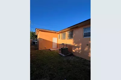 1388 NW 55 St, Miami, FL 33142 - Photo 13