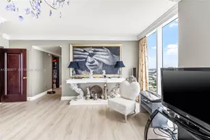 18911 Collins Ave, Sunny Isles Beach, FL 33160 - Photo 29