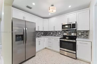 6820 SW 77th Ter, South Miami, FL 33143 - Photo 9
