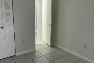 9431 Fontainebleau Blvd, Miami, FL 33172 - Photo 9