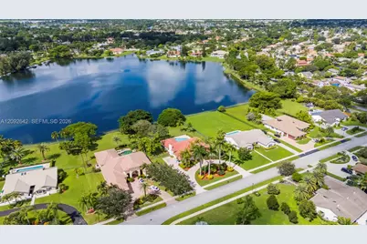 1201 Bristol Ave, Davie, FL 33325 - Photo 67