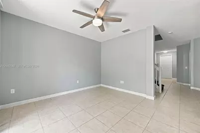 12436 NW Emerald Creek Mnr, Plantation, FL 33325 - Photo 7