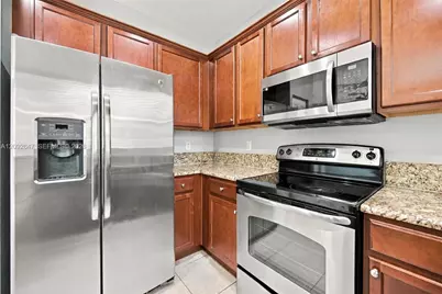 12436 NW Emerald Creek Mnr, Plantation, FL 33325 - Photo 13