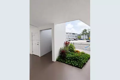 5611 W 25th Ct #8A, Hialeah, FL 33016 - Photo 3