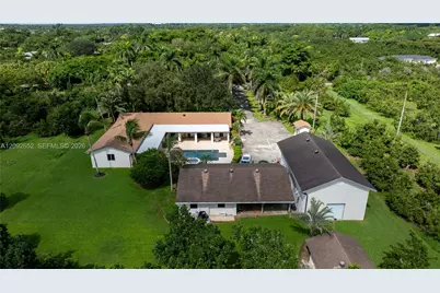 26145 SW 194th Ave, Homestead, FL 33031 - Photo 3