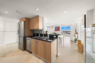 7600 Collins Ave, Miami Beach, FL 33141 - Photo 11