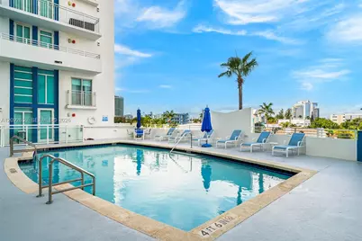 7600 Collins Ave #1012, Miami Beach, FL 33141 - Photo 29