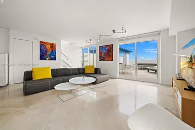 7600 Collins Ave #1012, Miami Beach, FL 33141 - Photo 5