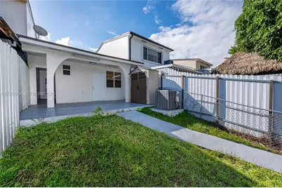 1345 W 71st St, Hialeah, FL 33014 - Photo 23