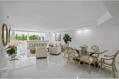 6423 Collins Ave #203, Miami Beach, FL 33141 - Photo 5
