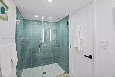 6423 Collins Ave #203, Miami Beach, FL 33141 - Photo 19