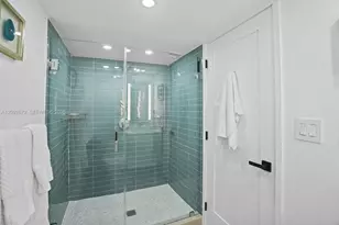 6423 Collins Ave, Miami Beach, FL 33141 - Photo 19
