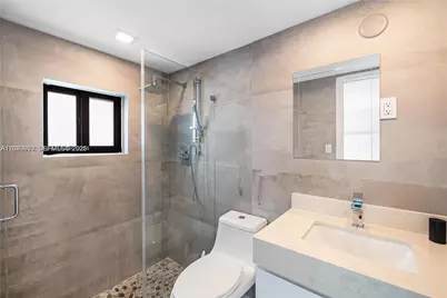 2520 SW 20th St, Miami, FL 33145 - Photo 15