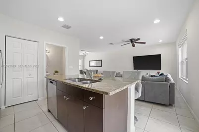 2221 NW Treviso Cir, Port Saint Lucie, FL 34986 - Photo 9