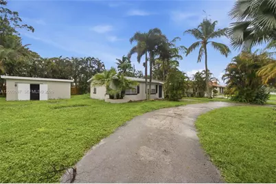 49 W Mango Rd, Lake Worth, FL 33467 - Photo 3