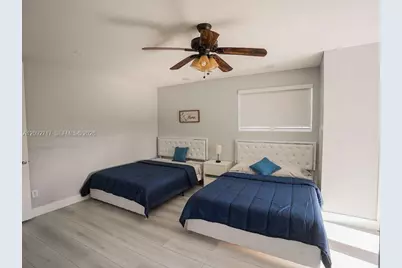 901 SW 121 Ave, Davie, FL 33325 - Photo 11