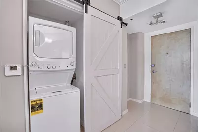 350 S Miami Ave #3602, Miami, FL 33130 - Photo 3