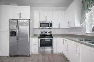 836 NW 33rd Ave, Miami, FL 33125 - Photo 3