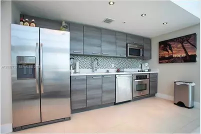 421 Meridian Ave #21, Miami Beach, FL 33139 - Photo 3