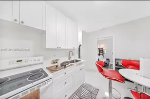 669 NW 28th St, Miami, FL 33127 - Photo 13