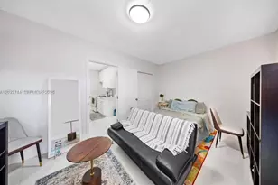 669 NW 28th St, Miami, FL 33127 - Photo 7