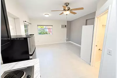 599 NE 35th St, Oakland Park, FL 33334 - Photo 17