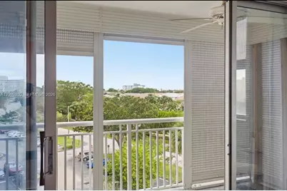 3800 Hillcrest Dr #523, Hollywood, FL 33021 - Photo 17