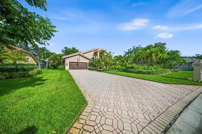 4961 NW 102nd Dr, Coral Springs, FL 33076 - Photo 9