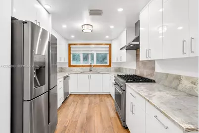 405 NE 150th St, Miami, FL 33161 - Photo 11