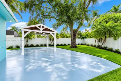 405 NE 150th St, Miami, FL 33161 - Photo 29