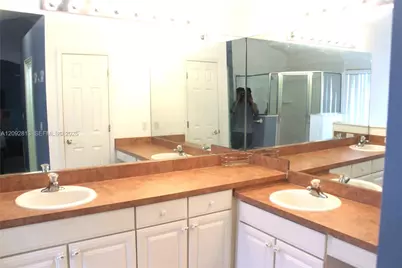 4726 Cumbrian Lakes Dr, Kissimmee, FL 34746 - Photo 15