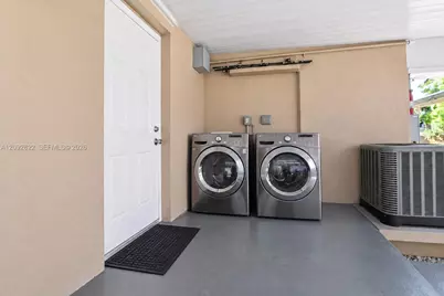215 NW 67th Ave, Miami, FL 33126 - Photo 21