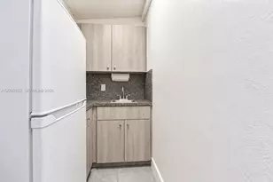215 NW 67th Ave, Miami, FL 33126 - Photo 13