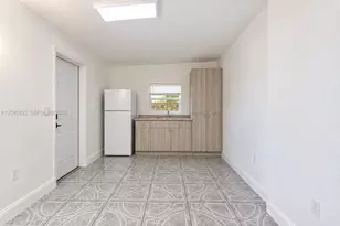 215 NW 67th Ave, Miami, FL 33126 - Photo 15