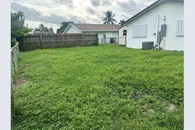 4695 Cambridge St, Lake Worth, FL 33463 - Photo 9