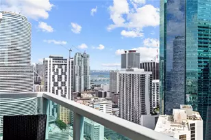 31 SE 5th St, Miami, FL 33131 - Photo 1