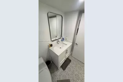 5880 Collins Ave #1104, Miami Beach, FL 33140 - Photo 9