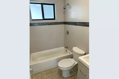 1590 NE 118th St #1, Miami, FL 33161 - Photo 9