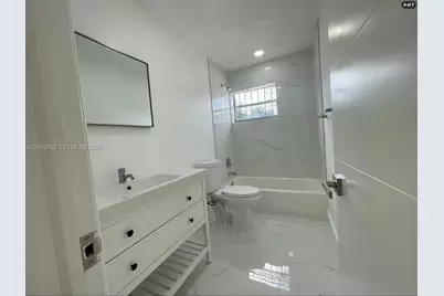 858 SW 2nd St #4, Miami, FL 33130 - Photo 5