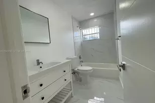 858 SW 2nd St, Miami, FL 33130 - Photo 5