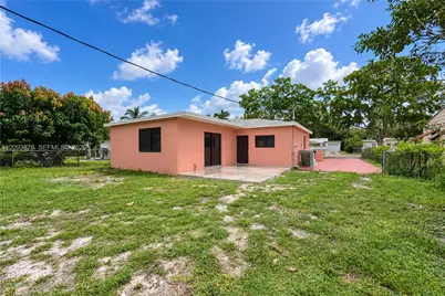 835 NW 126th St, North Miami, FL 33168 - Photo 21