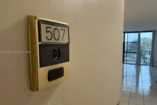 1000 Parkview Dr, Hallandale Beach, FL 33009 - Photo 39