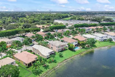 9640 Phipps Ln, Wellington, FL 33414 - Photo 15