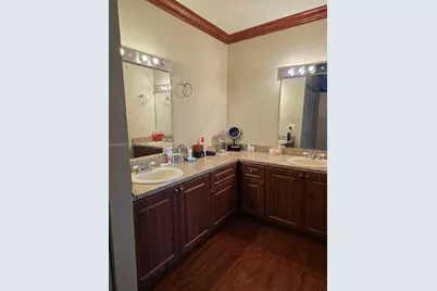 126Xx SW 9 #B, Miami, FL 33184 - Photo 19
