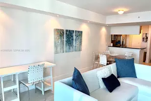 31 SE 5th St, Miami, FL 33131 - Photo 3