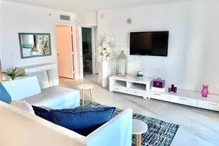 31 SE 5th St, Miami, FL 33131 - Photo 5