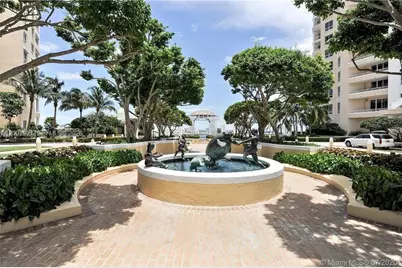 848 Brickell Key Dr #2303, Miami, FL 33131 - Photo 29